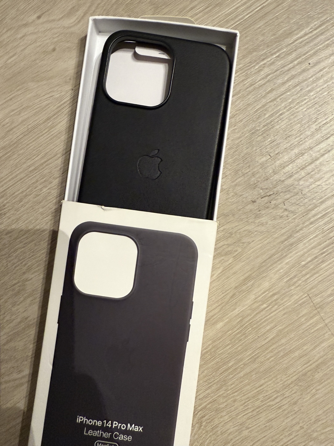 Apple iPhone 14 Pro Max dark cased