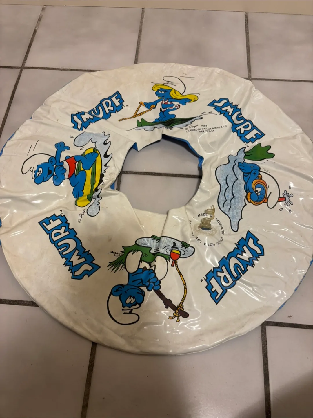 Vintage Smurf Life Ring 1982 thumbnail