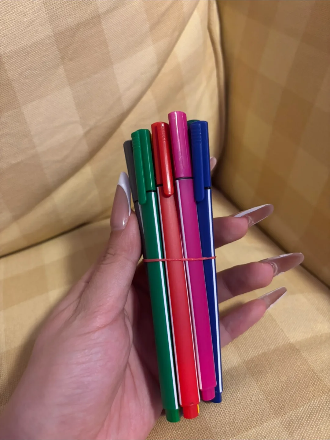 Set of colorful fineliner thumbnail