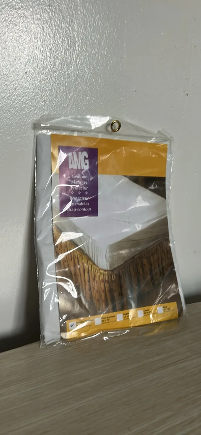 AMG Contour Mattress Protector thumbnail