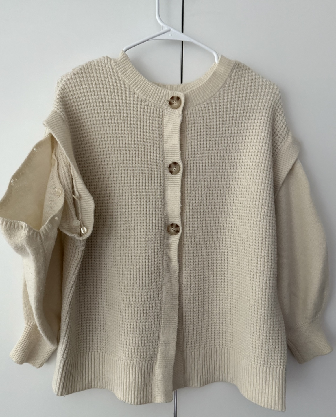 Cream-Coloured Knit Sweater - photo 5