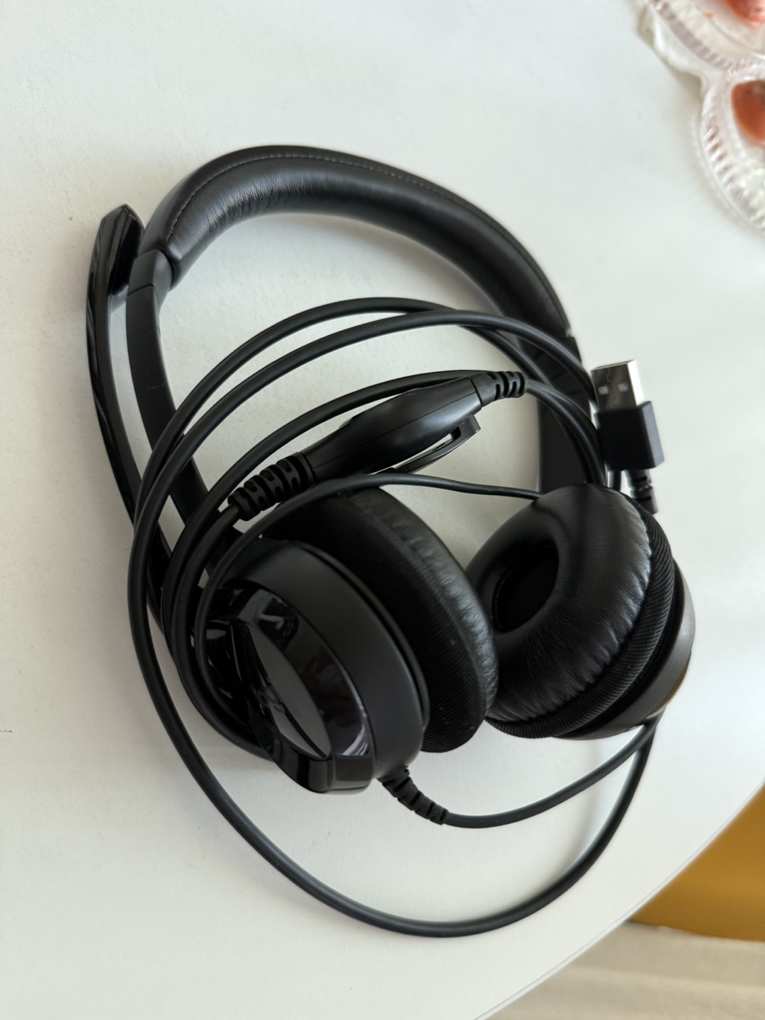 Black Headset with Microphone - photo 2