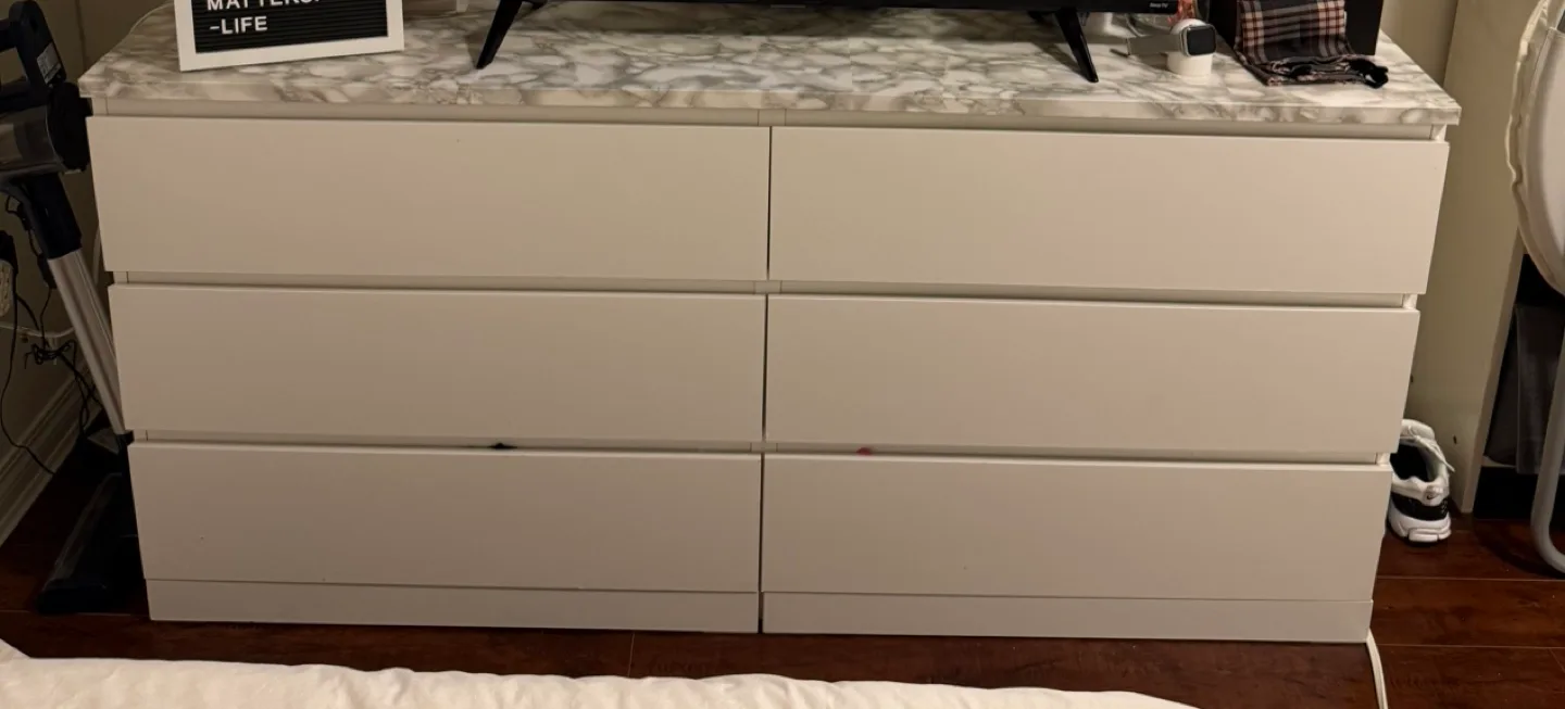 Ikea malm dresser White Six-Drawer Dresser image indicator(2)