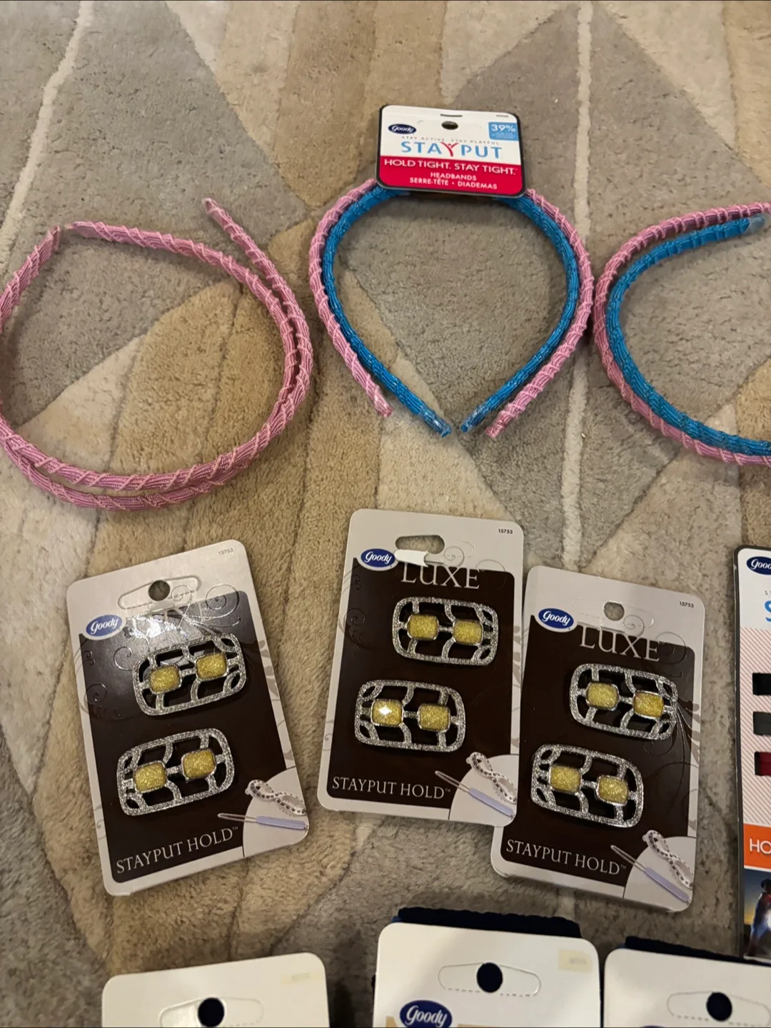 Variety of Goody hair accessories - brand new image indicator(5)