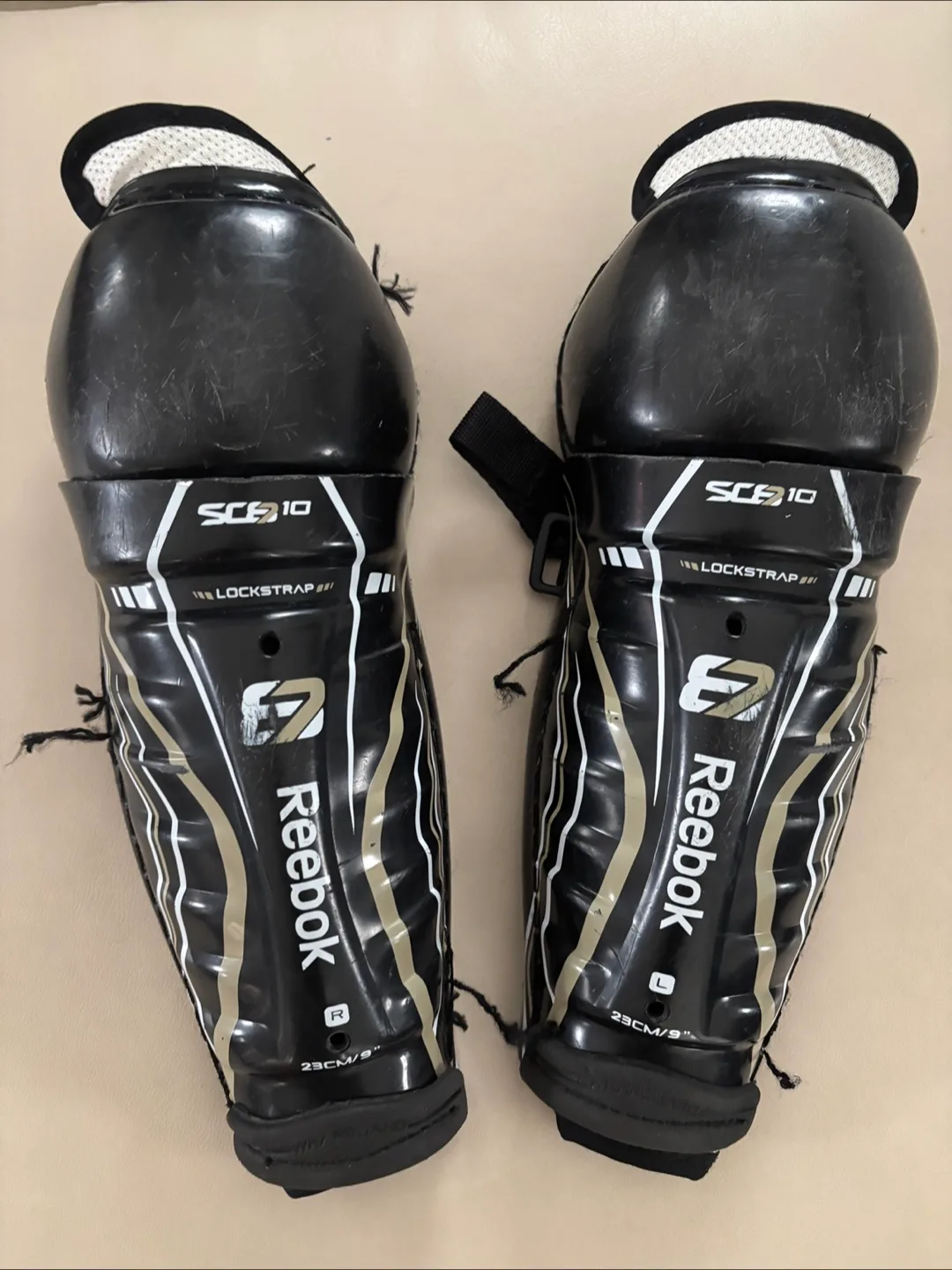 Reebok Hockey Shin Pads -9 inches thumbnail