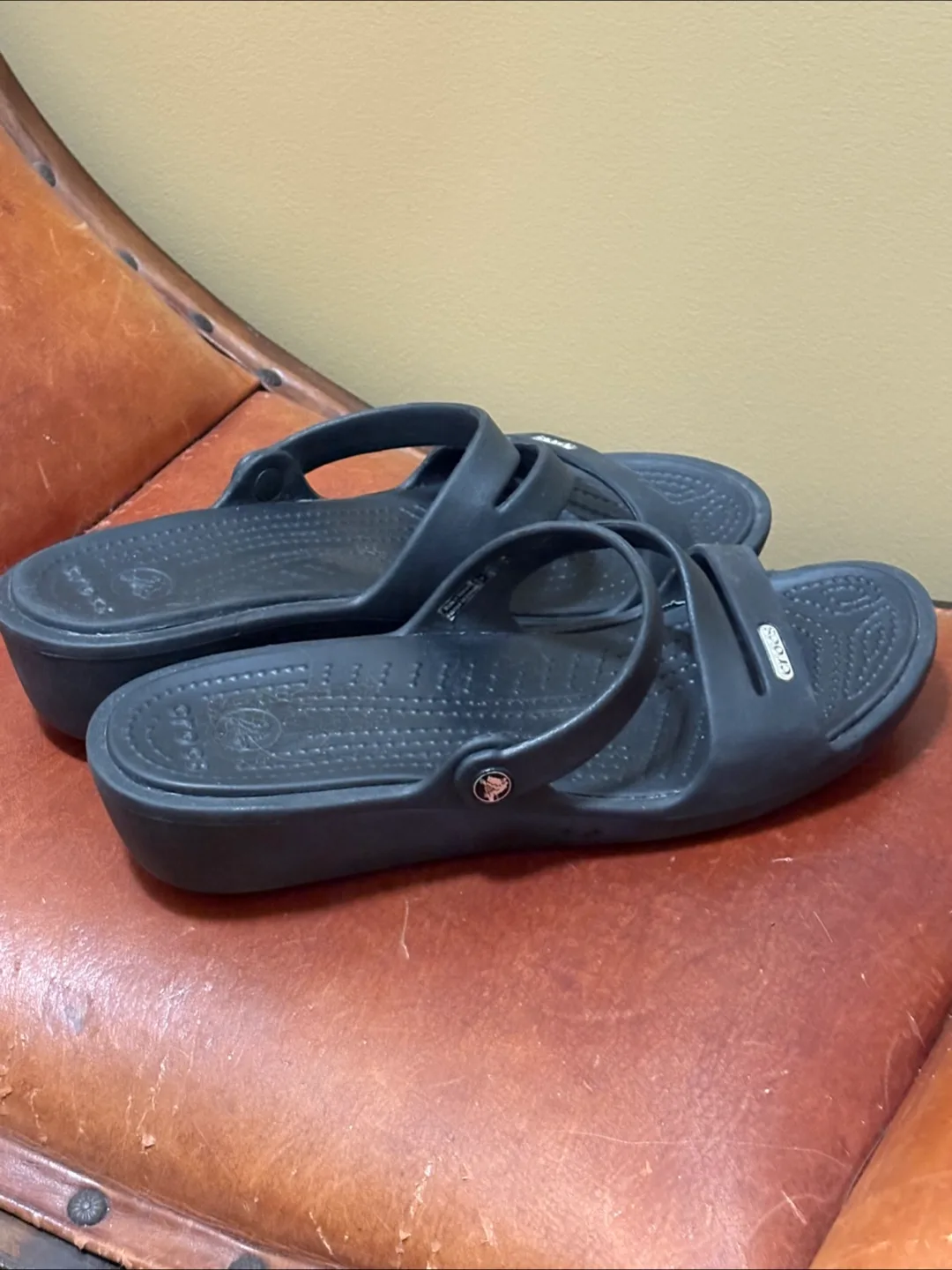 Crocs Black Sandals - Size 8 thumbnail