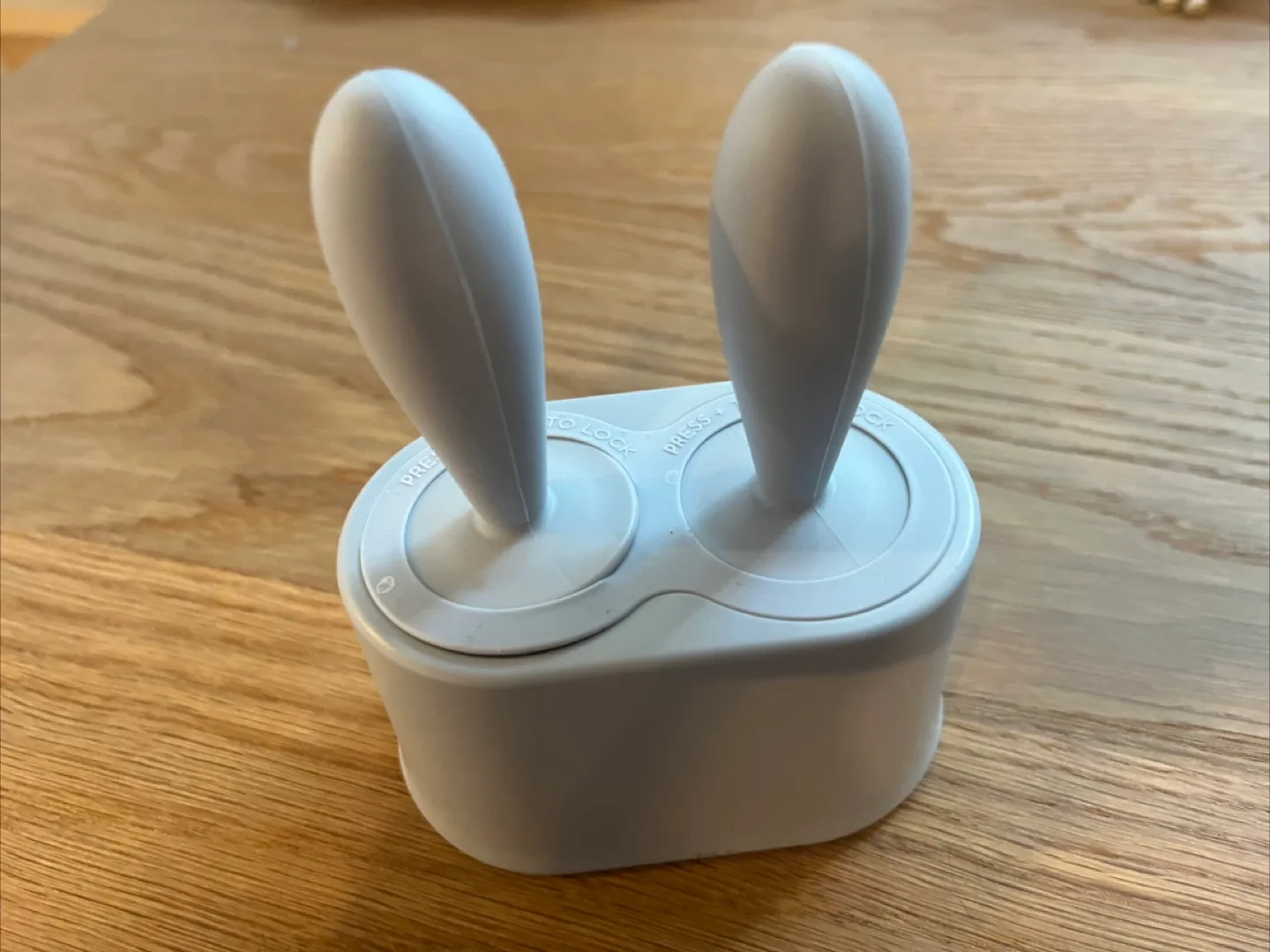 ezpz Tiny Pops Mold thumbnail
