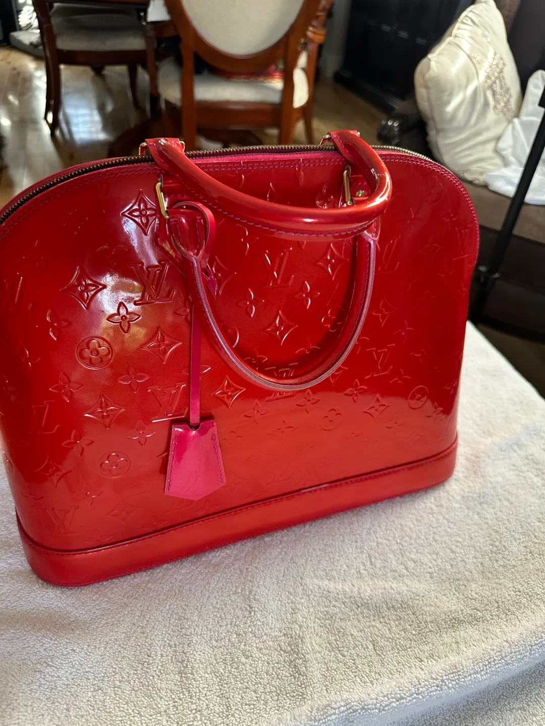 Alma patent leather, Red Handbag image indicator(5)