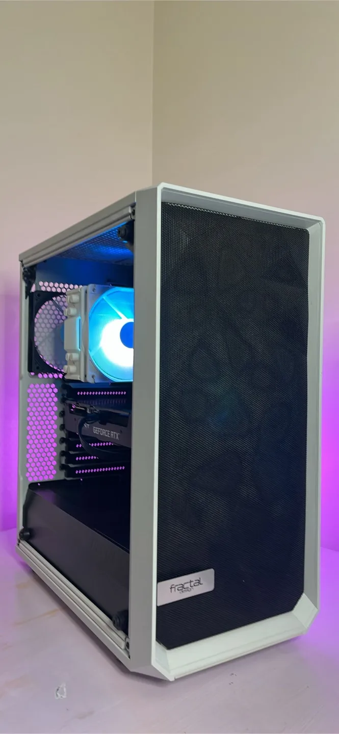 Custom Built (The Winter Soldier) Gaming PC! image indicator(2)