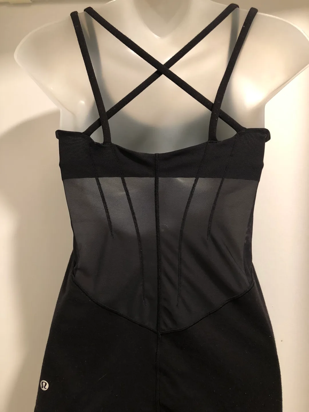 Lululemon top, mesh back S image indicator(2)