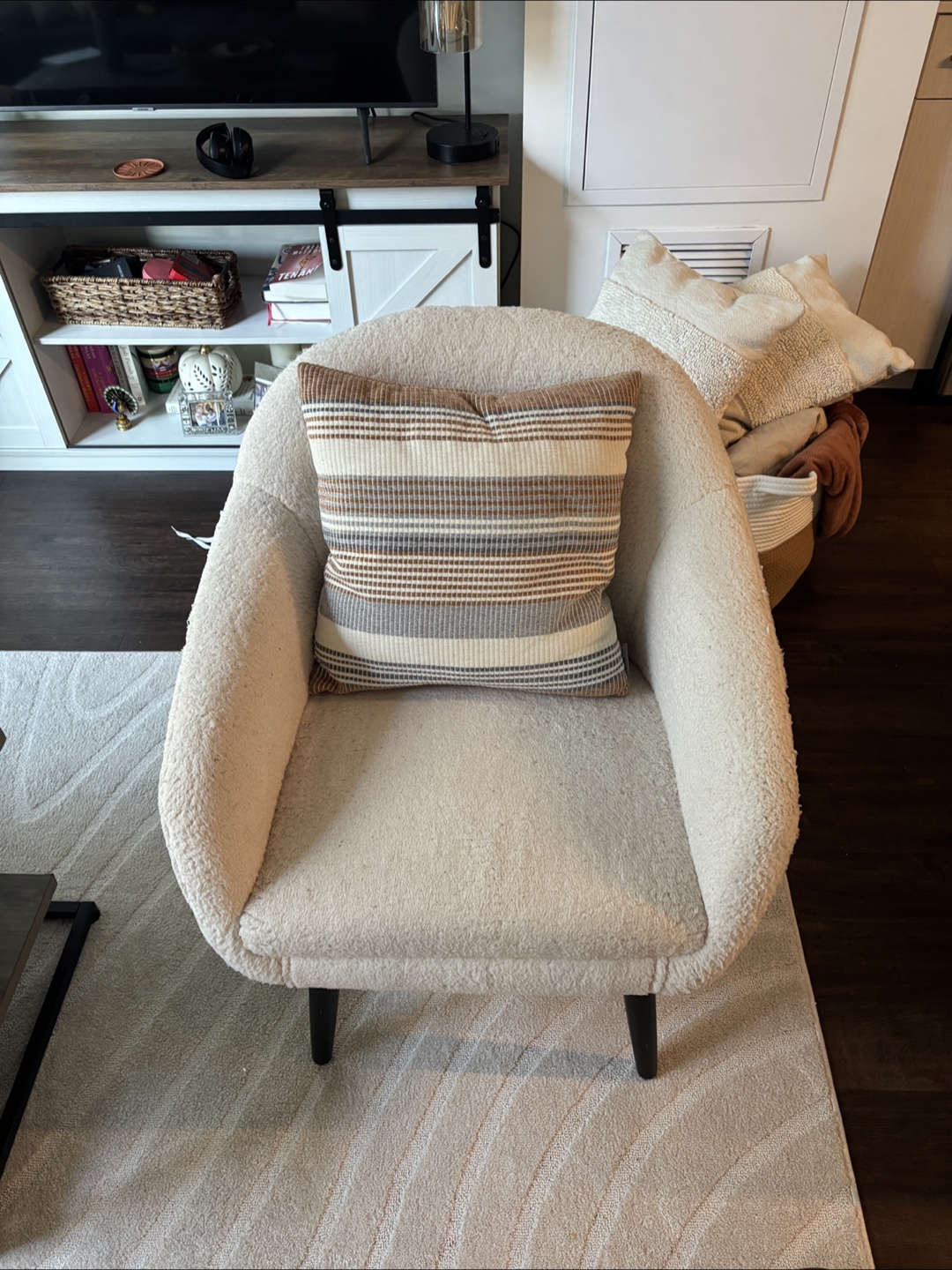 Cozy Sherpa Accent Chair