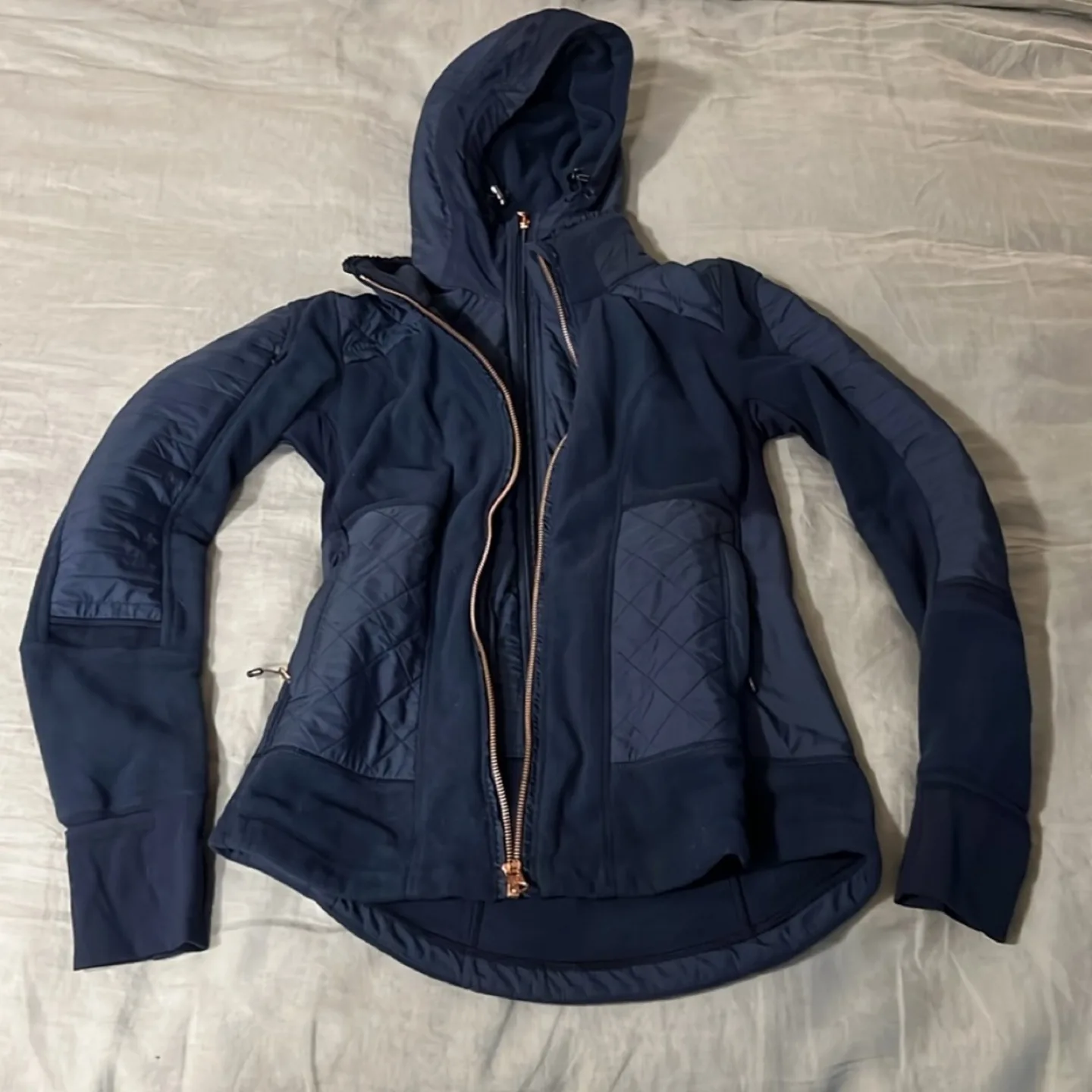 Lululemon Fleecy Keen Jacket - size 4 image indicator(3)