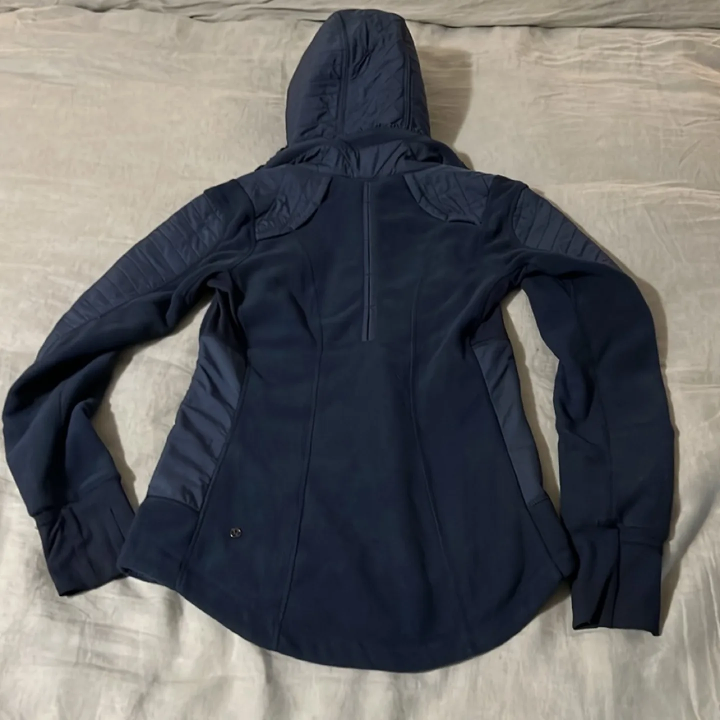 Lululemon Fleecy Keen Jacket - size 4 image indicator(7)