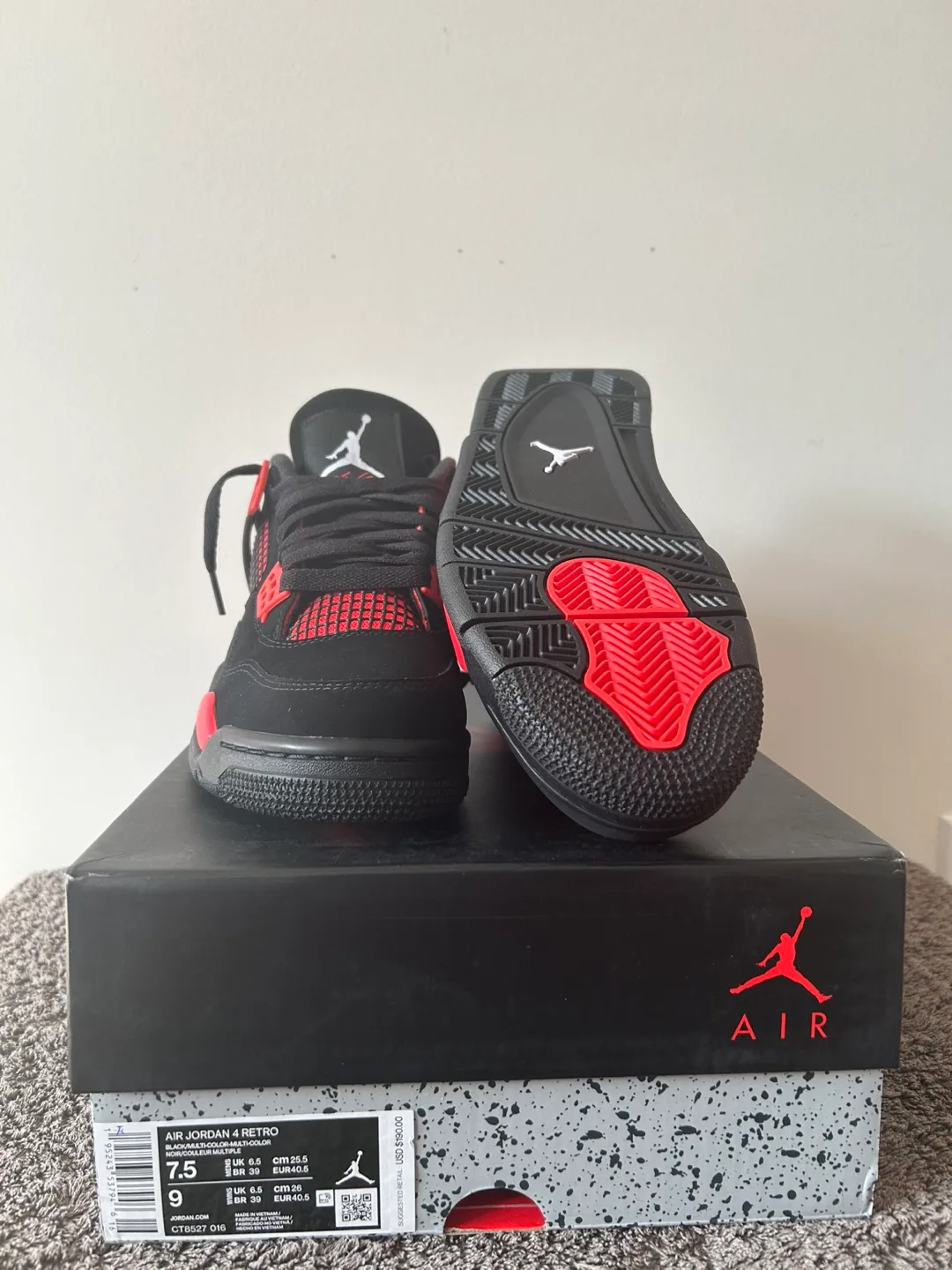 Jordan 4 - Size 7.5 image indicator(5)