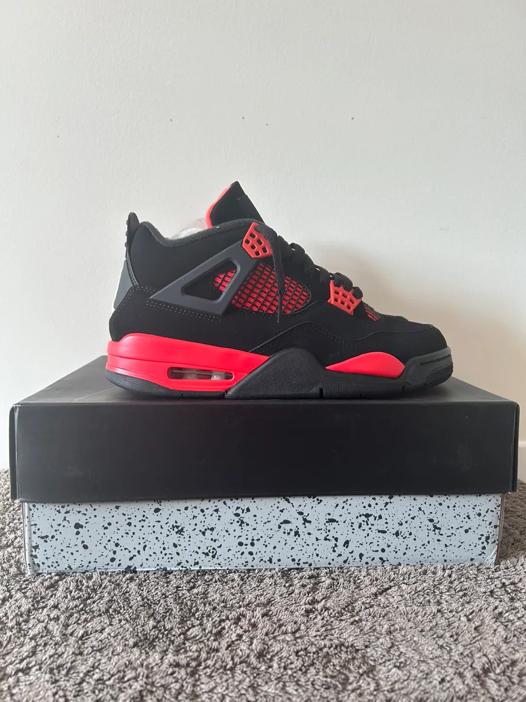 Jordan 4 - Size 7.5 image indicator(4)