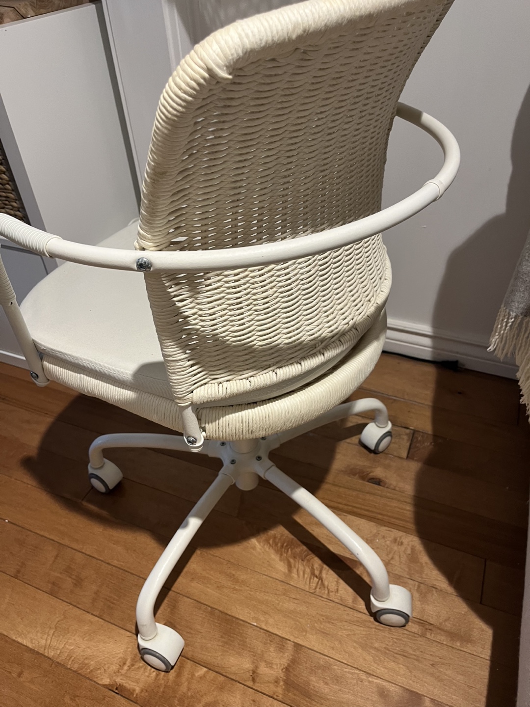 White Woven Office Chair with Cushion - photo 3