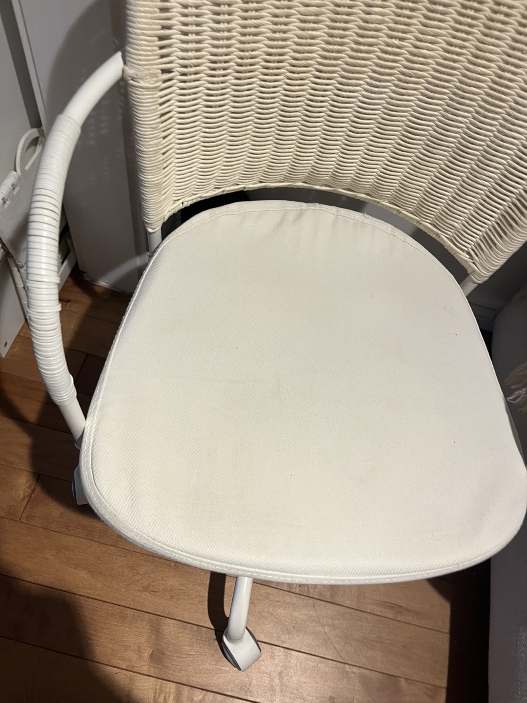 White Woven Office Chair with Cushion - photo 2