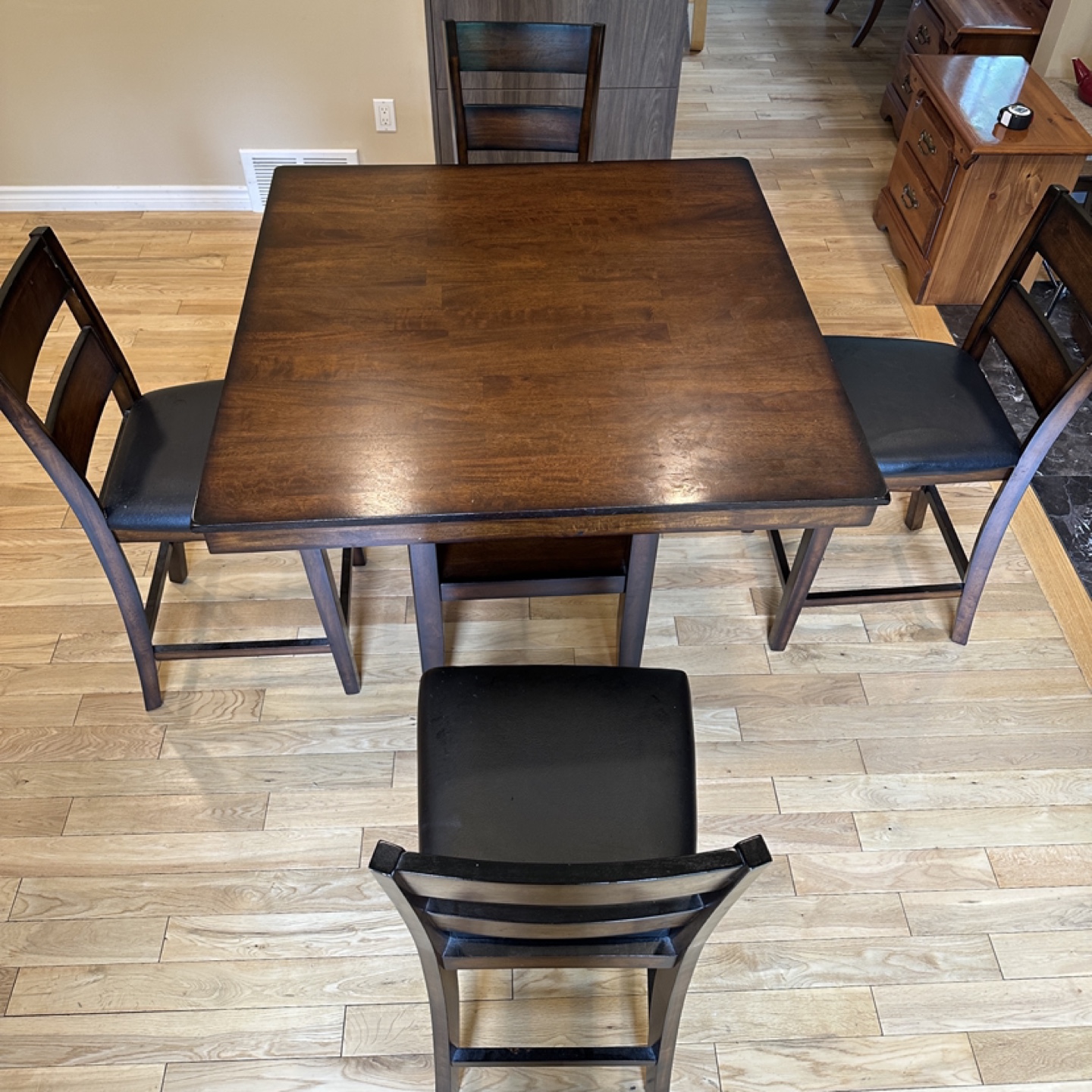 Brassex Inc 5 Piece Walnut High Top Table Set (CAN DELIVER)