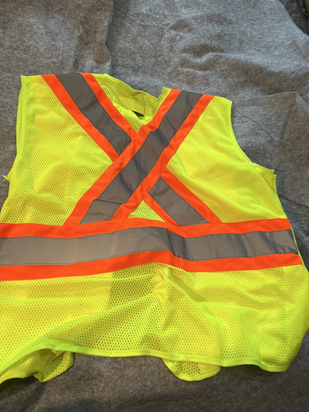 Tradesmax BRAND NEW Pro High-Visibility Safety Vest - photo 4