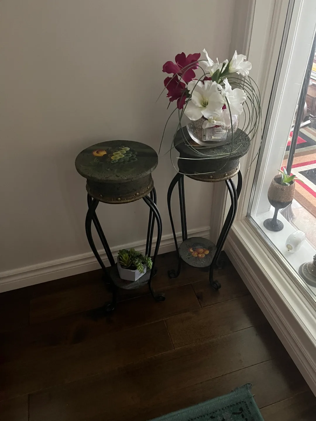 Decorative Metal Plant Stands - Set of 2 image indicator(5)