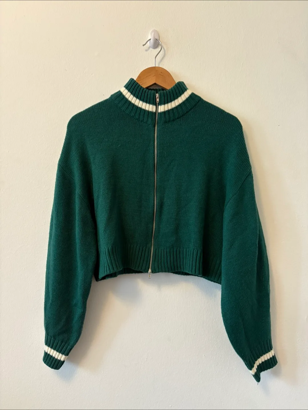 Green cropped zip-up sweater thumbnail