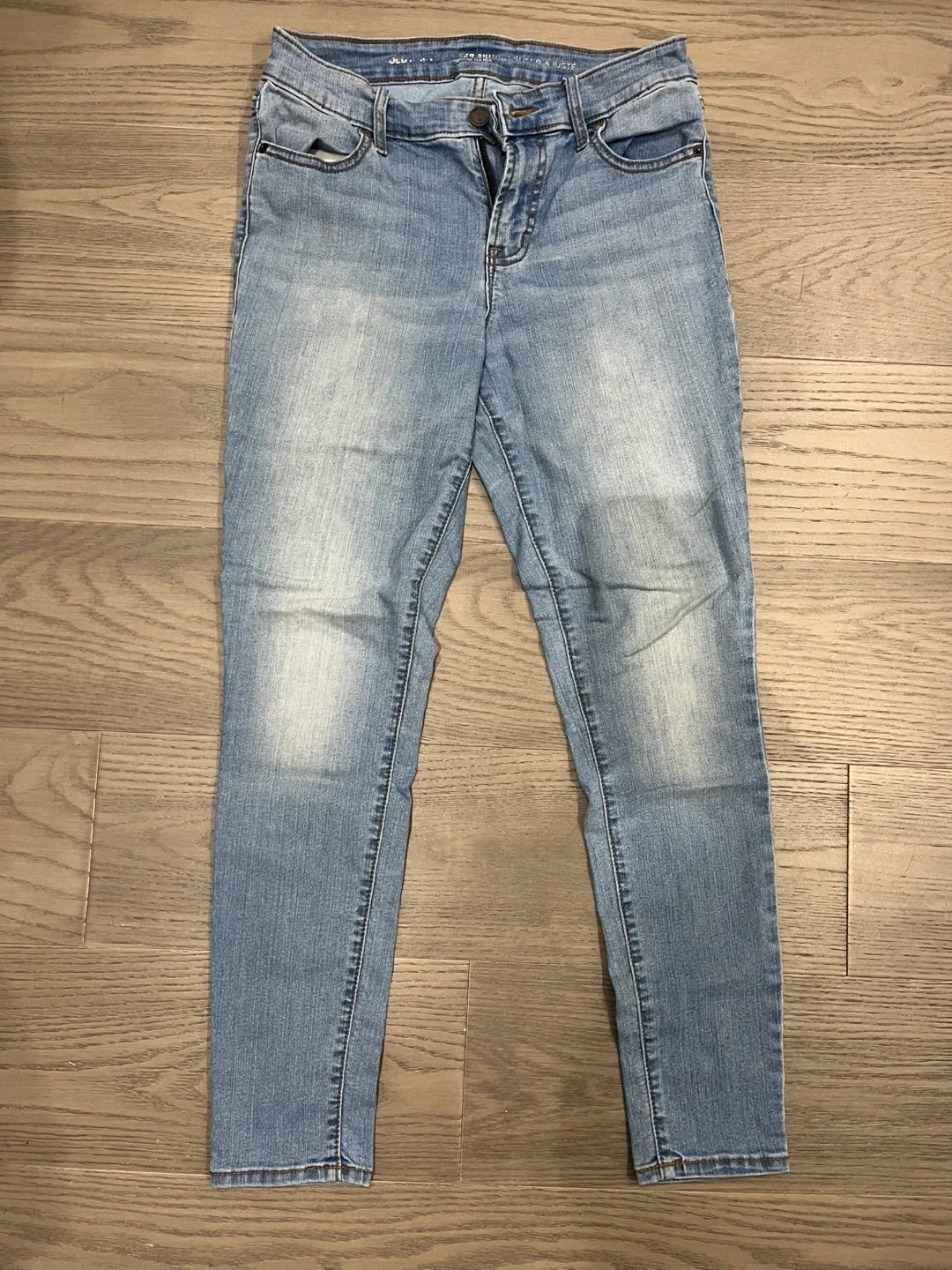 Old Navy Jeans - Size 4 Regular thumbnail