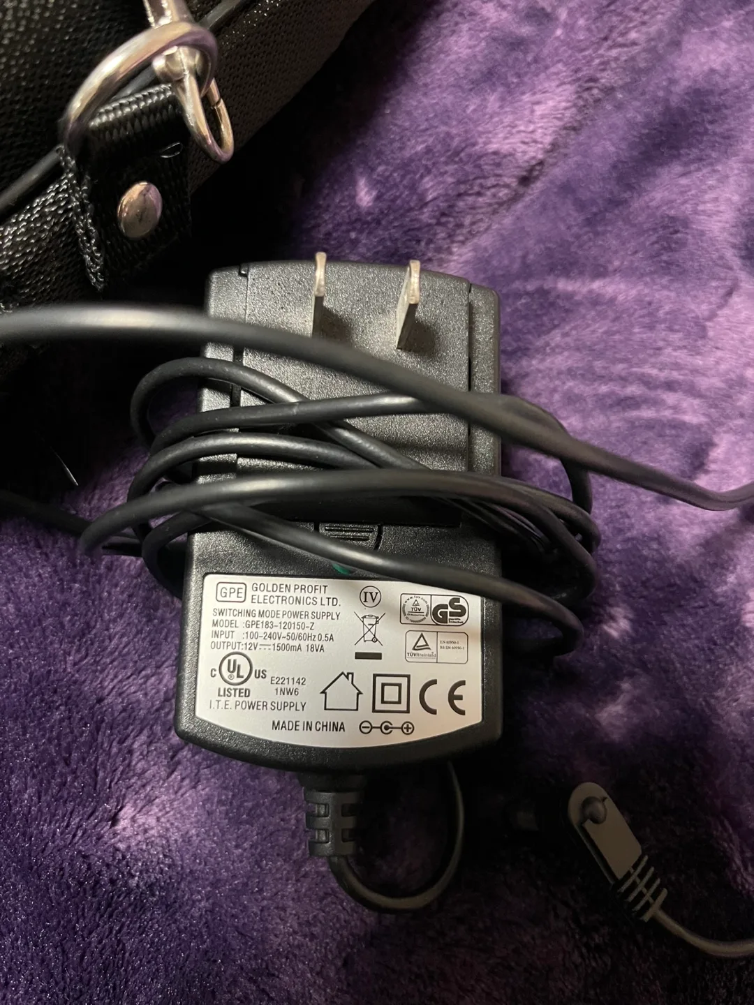 iHome Speaker with Power Cord image indicator(6)