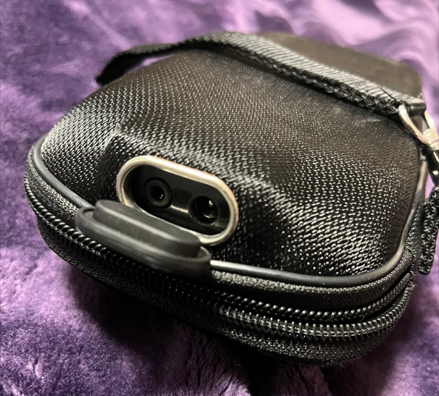 iHome Speaker with Power Cord image indicator(5)