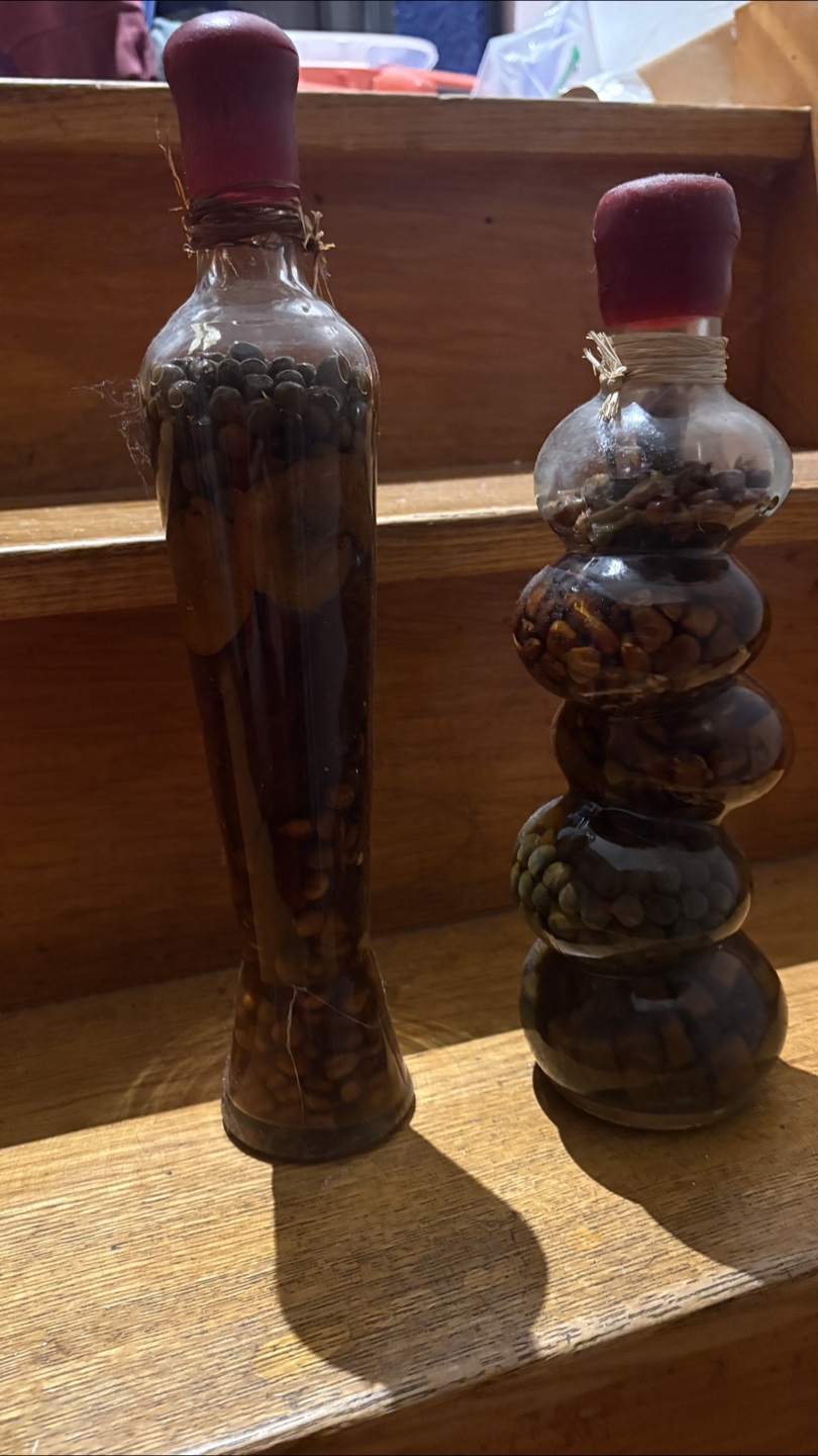 🥕 Unique vintage Glass Bottles 40 yr old - photo 3