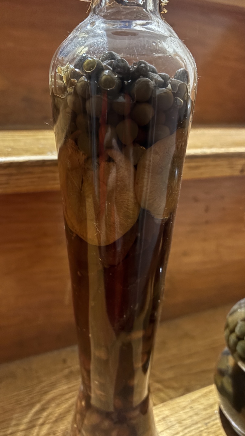 🥕 Unique vintage Glass Bottles 40 yr old - photo 5