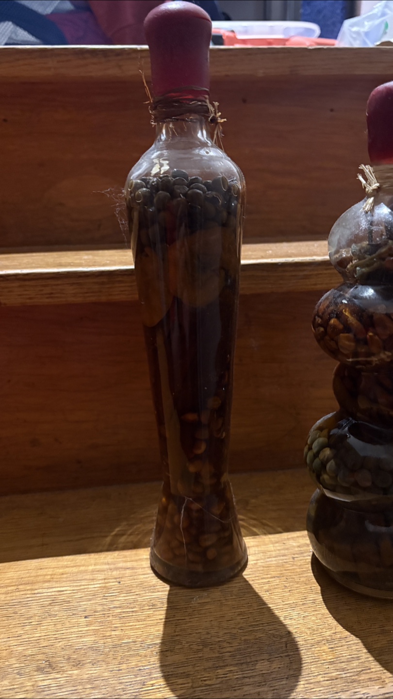 🥕 Unique vintage Glass Bottles 40 yr old - photo 2