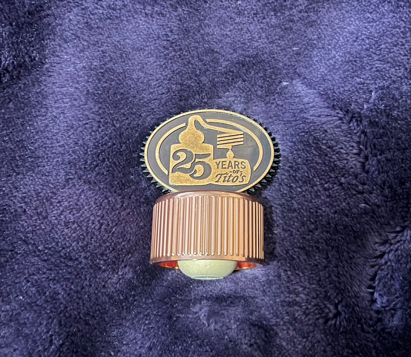 New Titos Handmade Vodka 25th Anniversary Bottle Stopper image indicator(2)