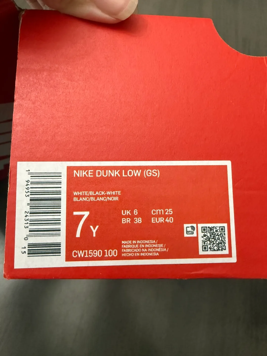 Nike Dunk Low (GS) thumbnail