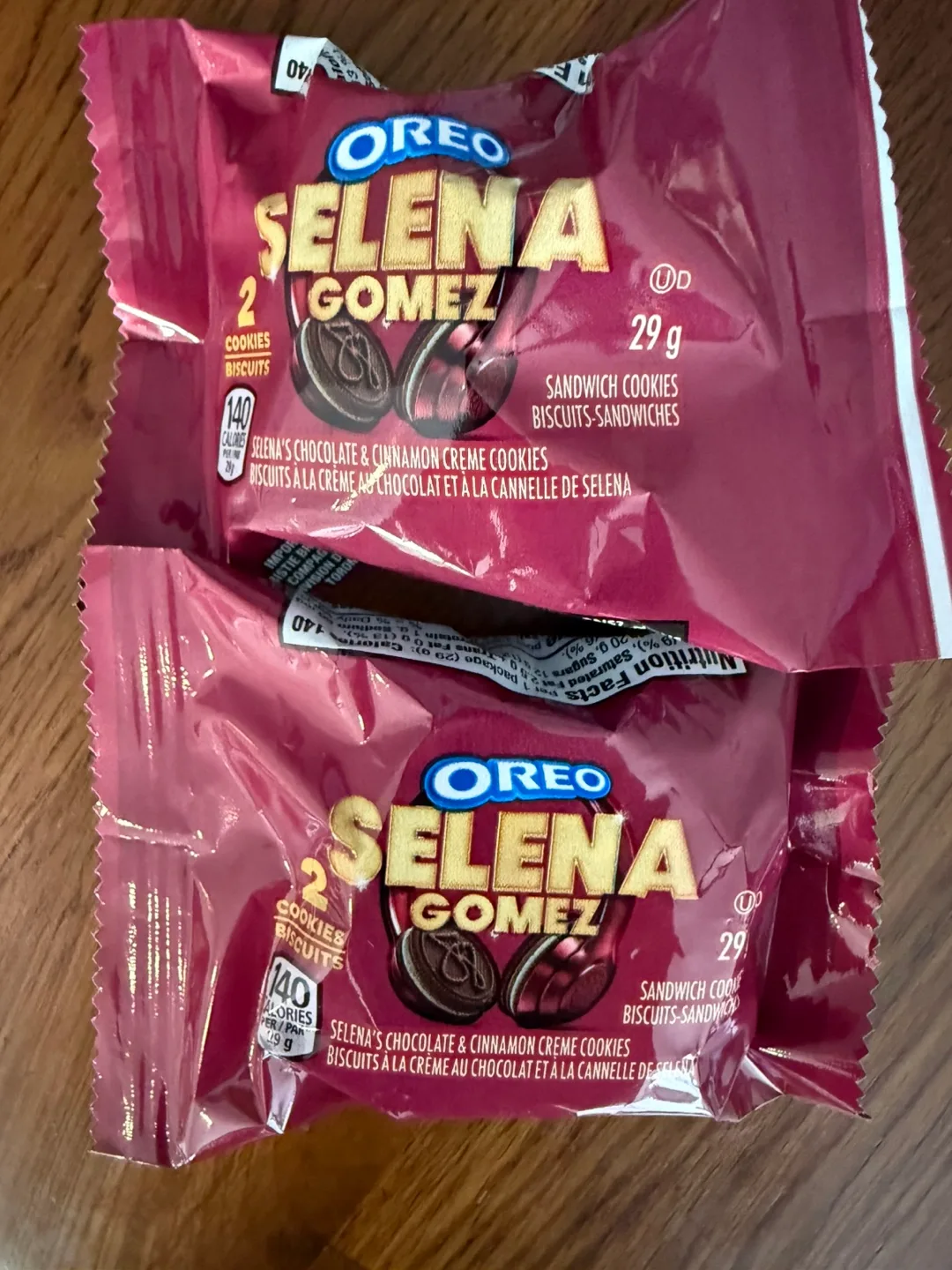Oreo Selena Gomez Chocolate & Cinnamon Cookies thumbnail
