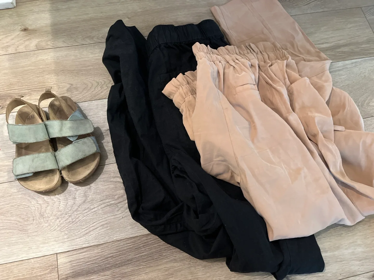 Free 2 size medium women’s pants & size 12T shoes thumbnail