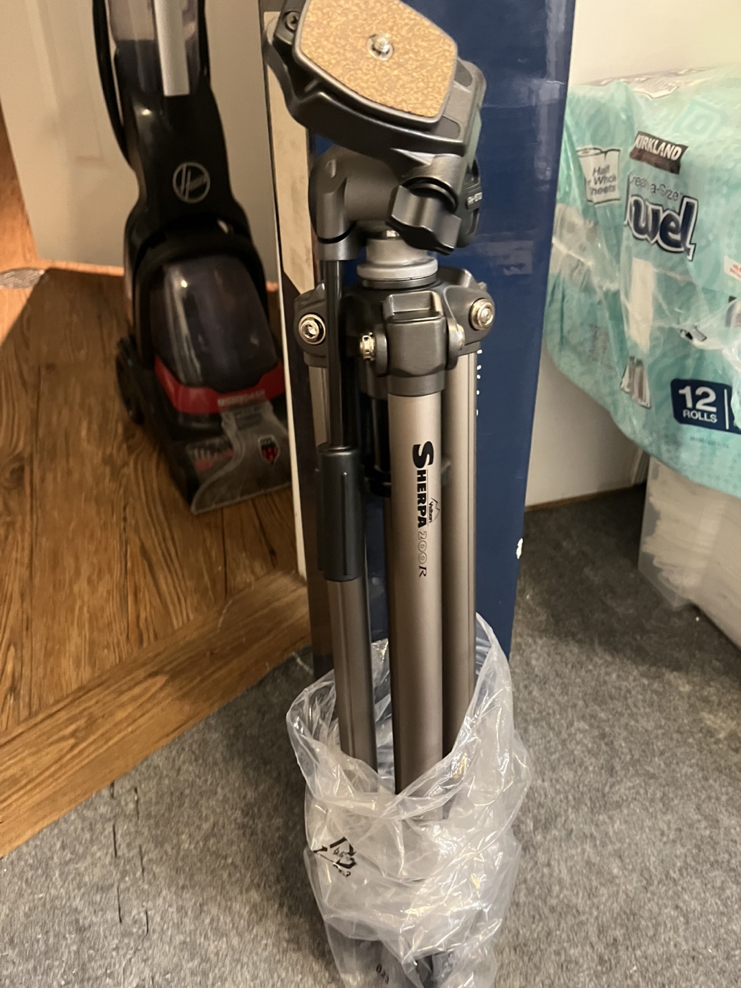 Velbon Sherpa 200R Tripod - photo 2