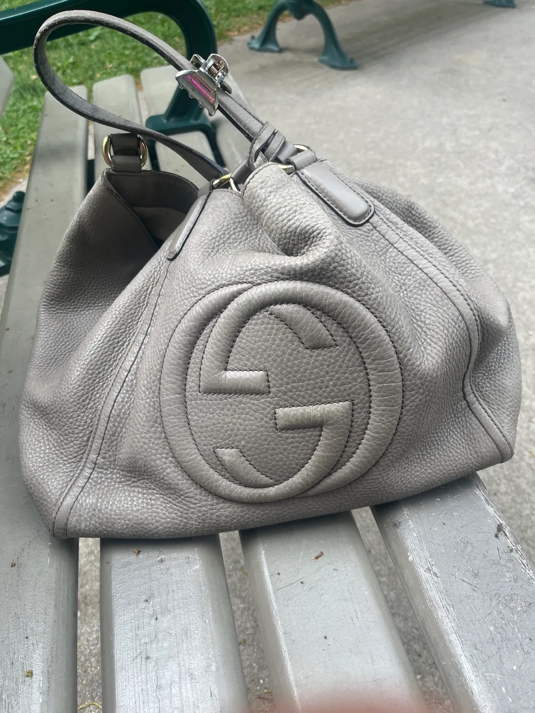 Gucci Shoulder Bag authentic 100% thumbnail