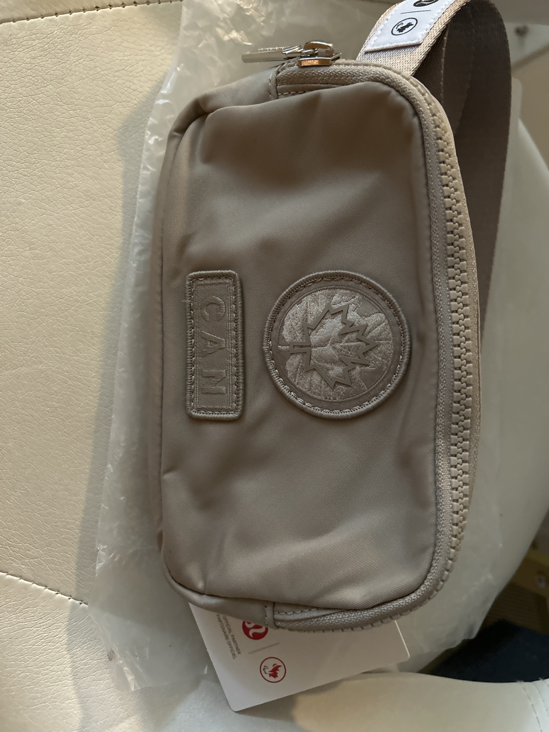 Lululemon Everywhere Belt Bag Mini - photo 3