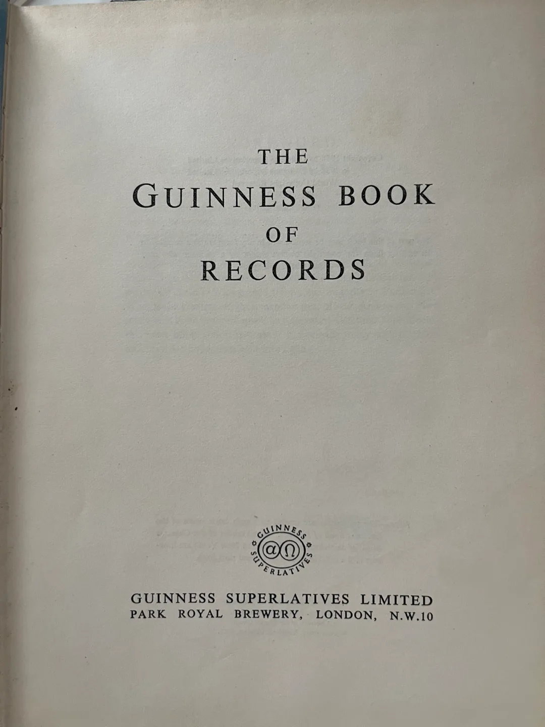 Vintage Guinness Book of Records image indicator(3)