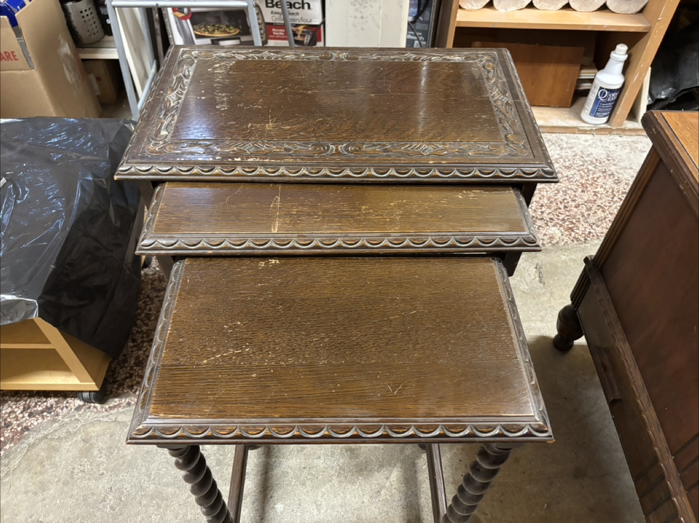 Vintage Nesting Tables 💚