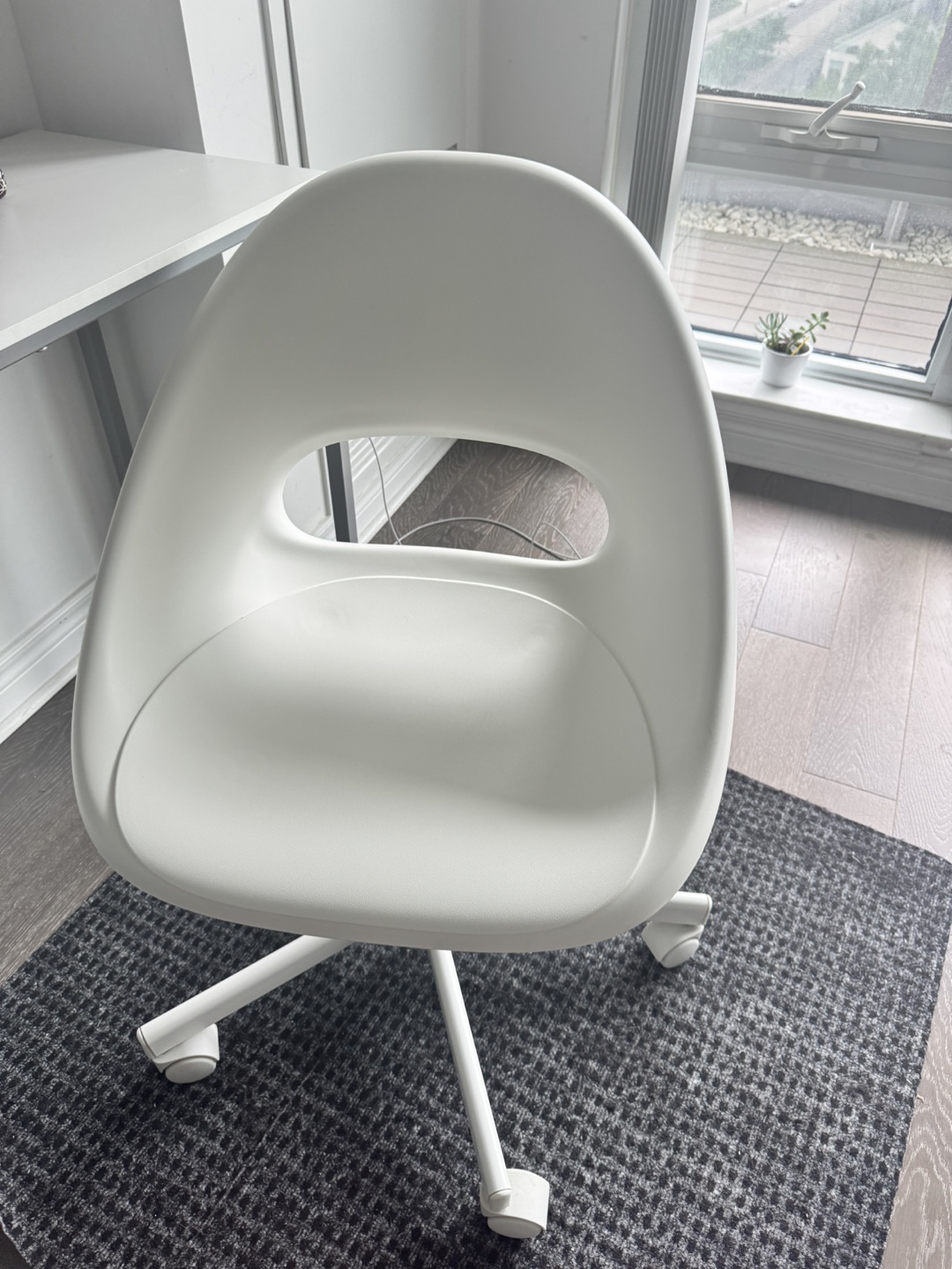 White Desk Chair