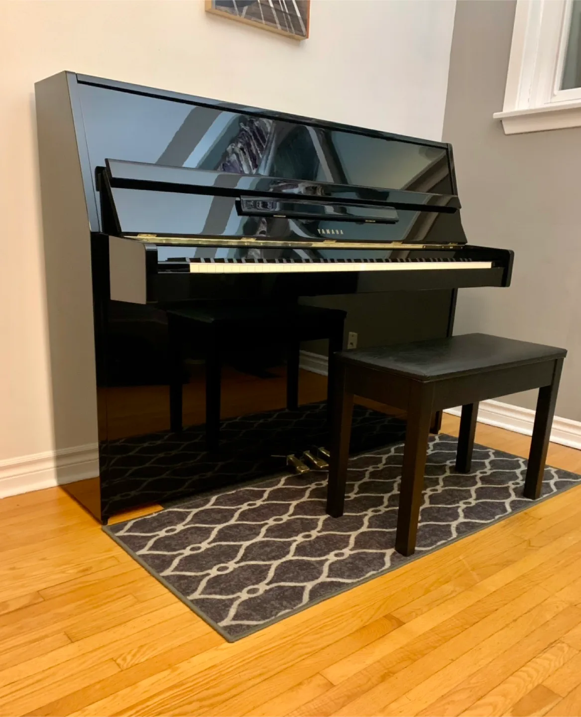 Yamaha Upright Piano image indicator(2)