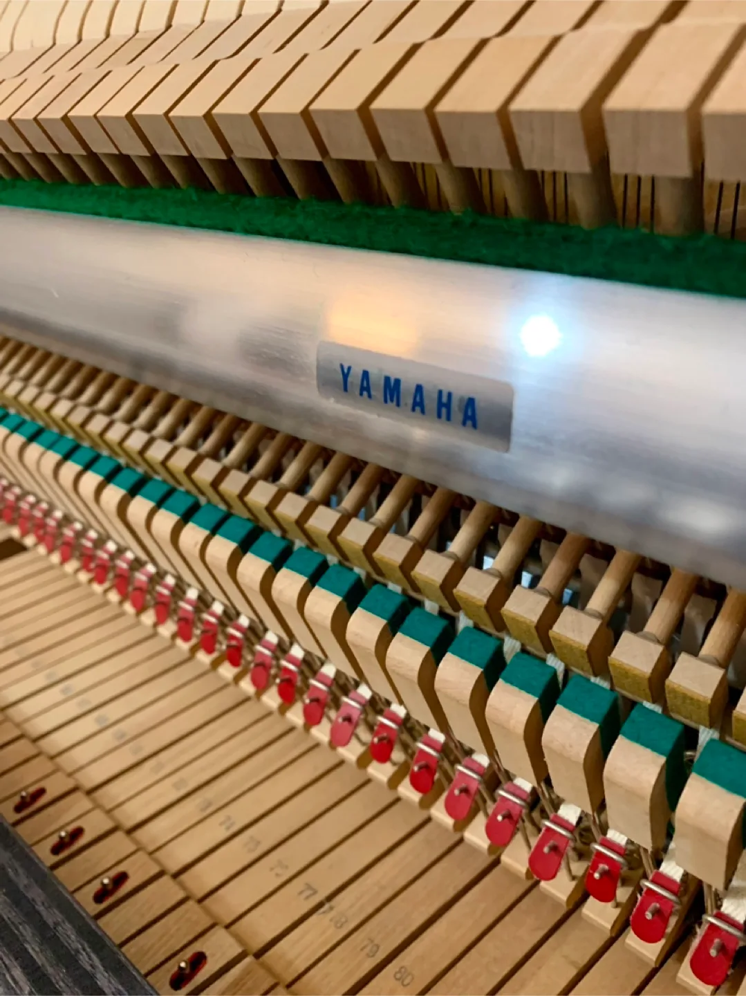 Yamaha Upright Piano image indicator(10)