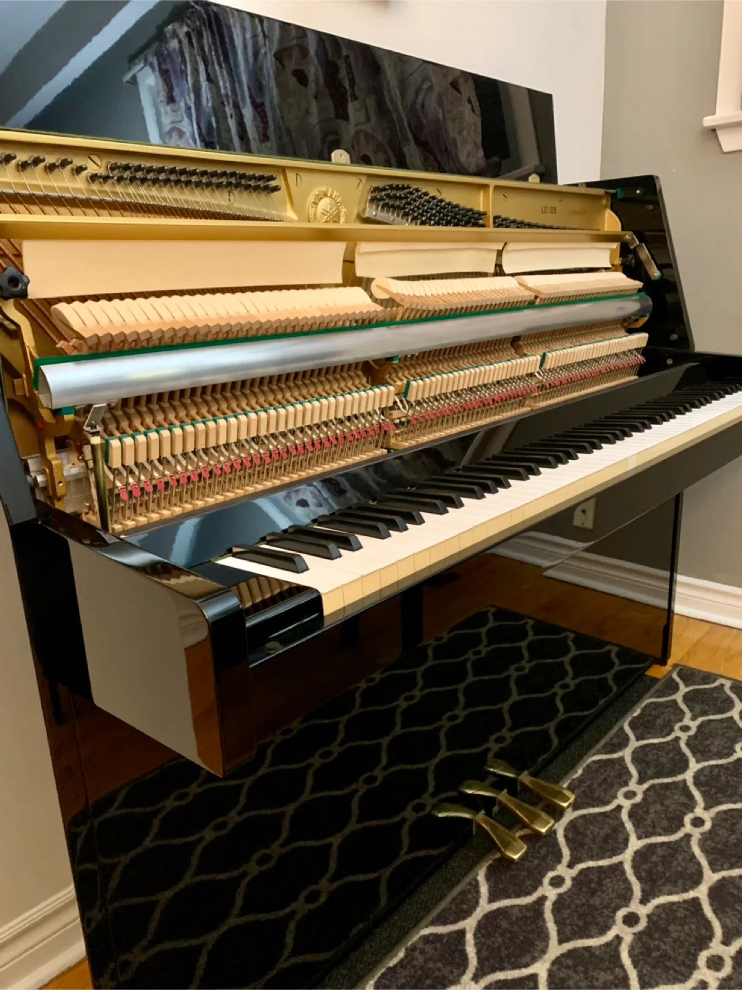 Yamaha Upright Piano image indicator(9)