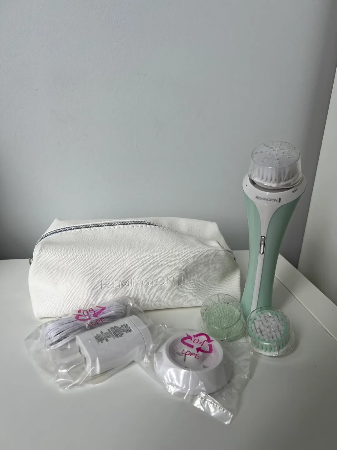 Remington Facial Cleansing Brush Set 🥕 thumbnail