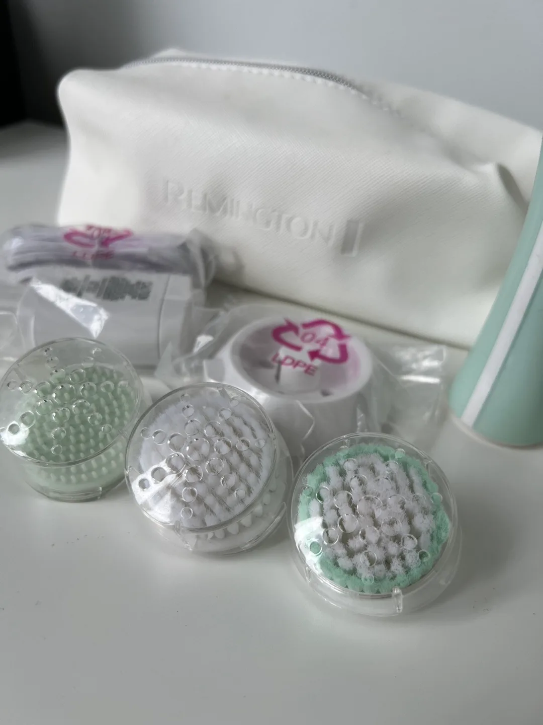 Remington Facial Cleansing Brush Set 🥕 image indicator(3)