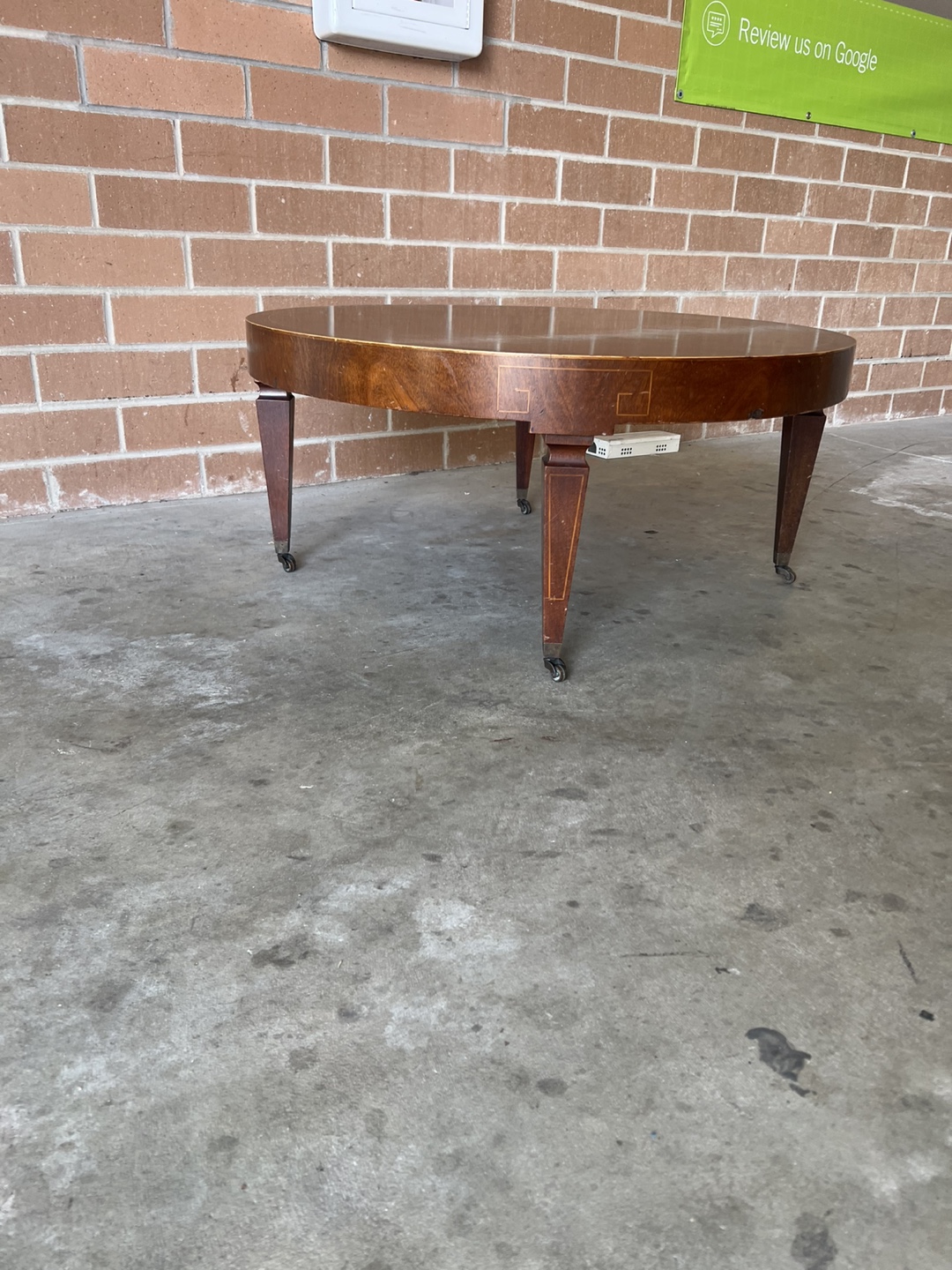 Round Coffee Table w/drawers - photo 3