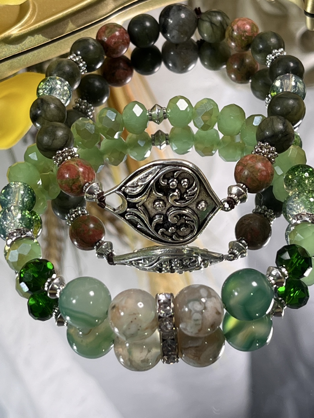 Antique Silver Scrollwork Pendant in Green Crystals Bracelets - photo 2