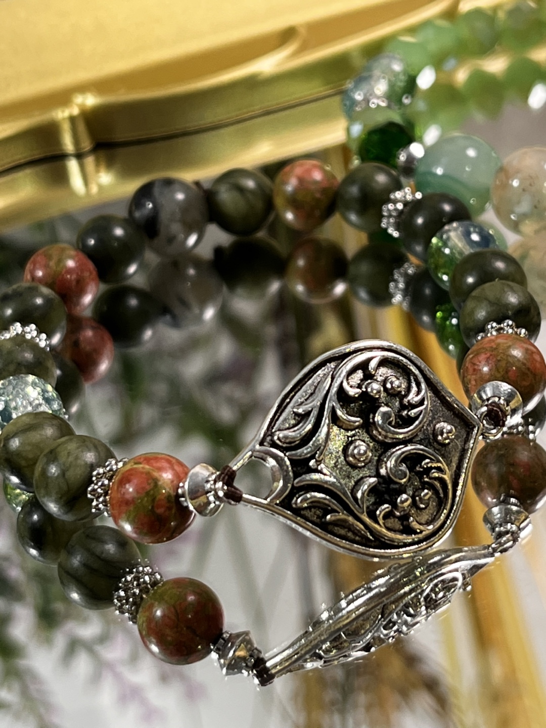 Antique Silver Scrollwork Pendant in Green Crystals Bracelets - photo 3