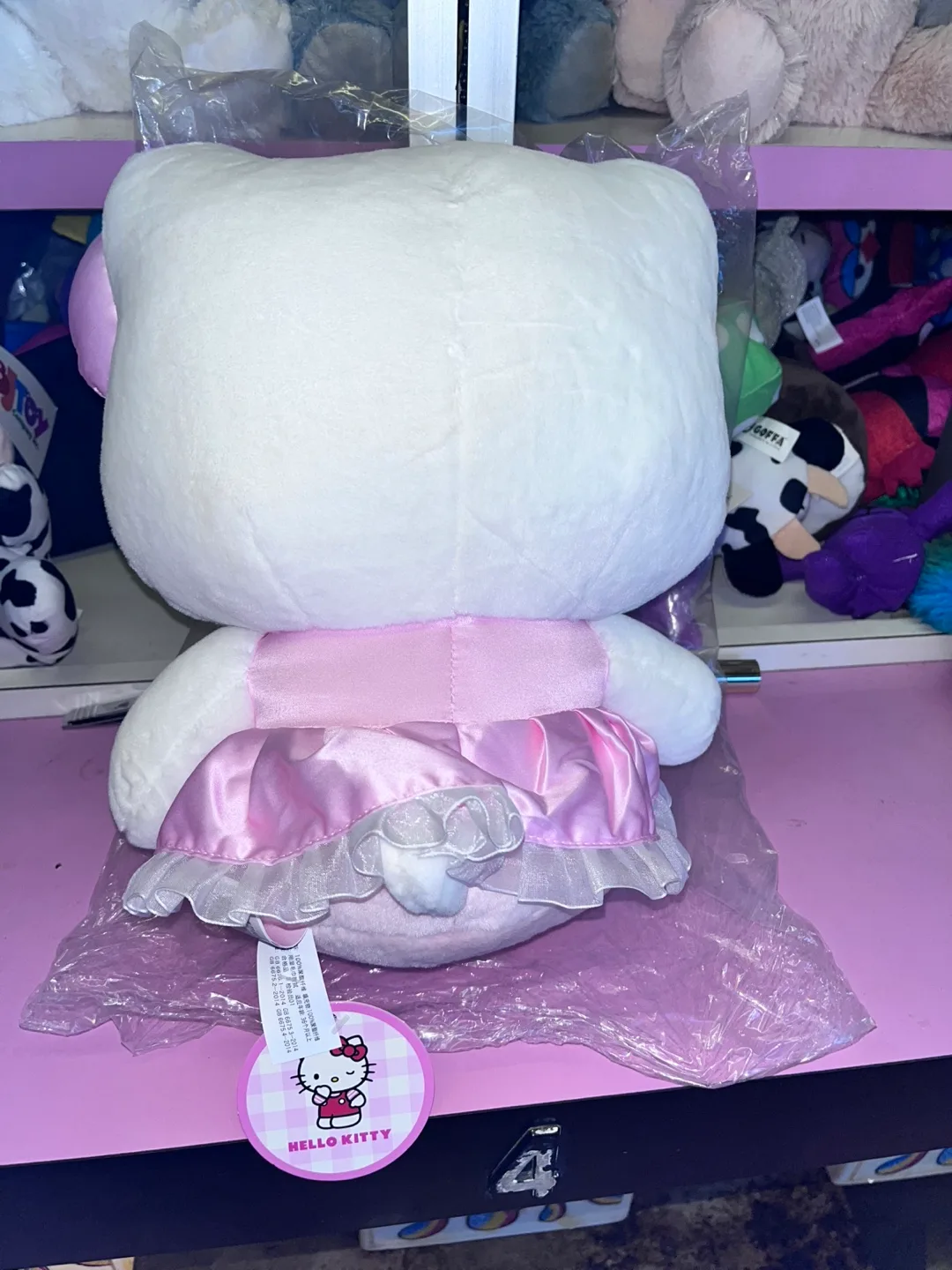 💚 Authentic Hello Kitty Plush Doll image indicator(3)